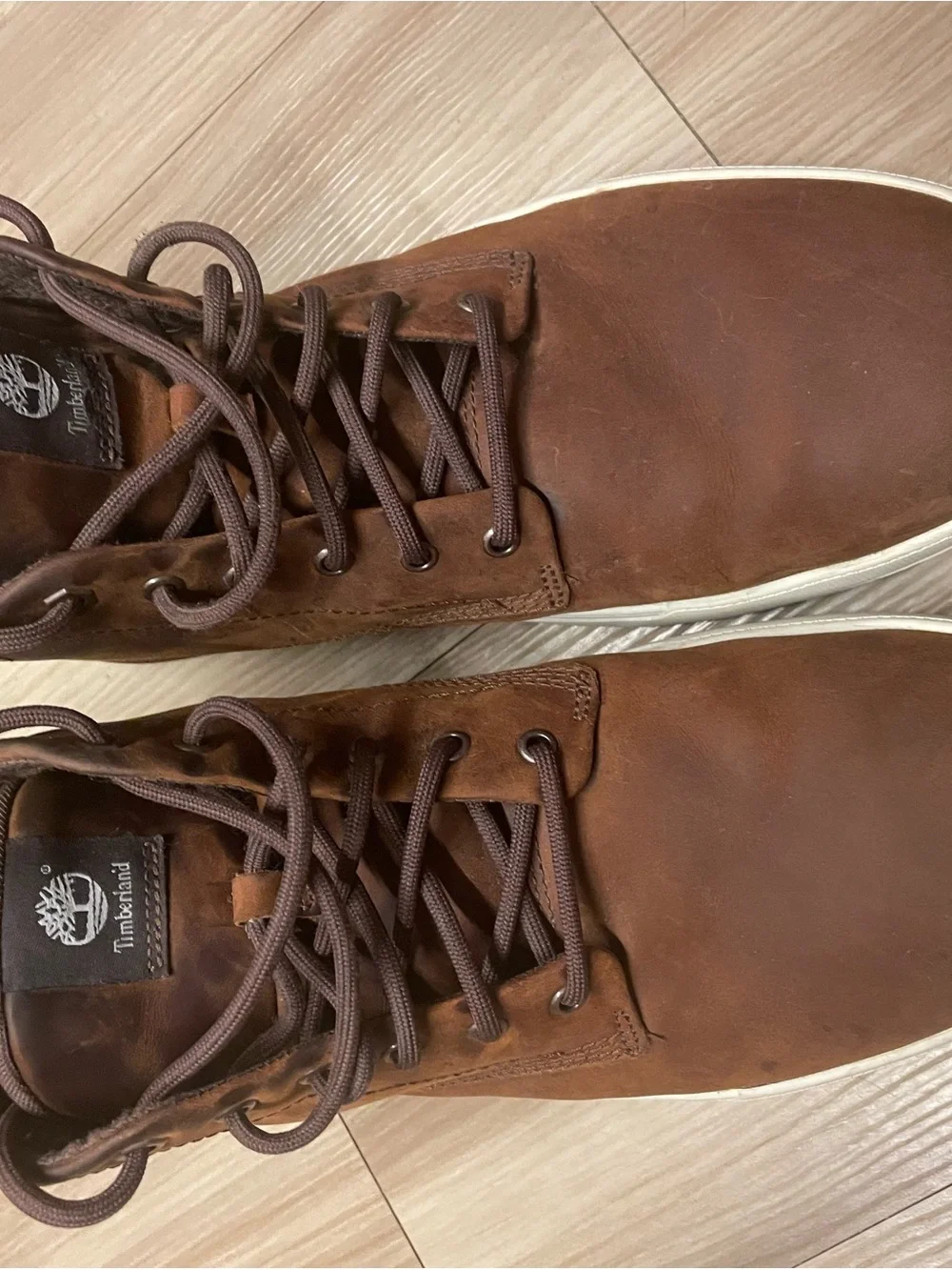 Timberland Men's Size 12 Brown Leather Chukka Boots with White Sole. Ankle boots